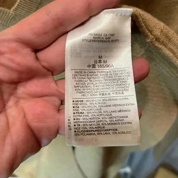 Gap Womens  Sweater  Long Sleeve Brown Cashew V-Neck Merino Wool Blend size M - Picture 4 of 4